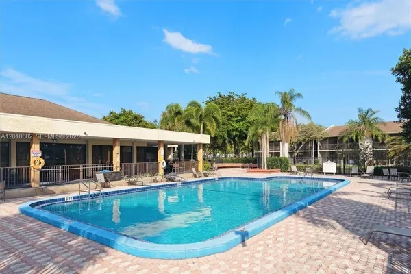 $2,300 | 1266 South Military Trail, Unit 514, Deerfield Beach, FL 33442