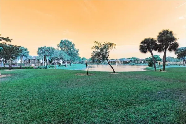 $2,300 | 1266 South Military Trail, Unit 514, Deerfield Beach, FL 33442