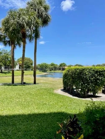 $2,300 | 1266 South Military Trail, Unit 514, Deerfield Beach, FL 33442