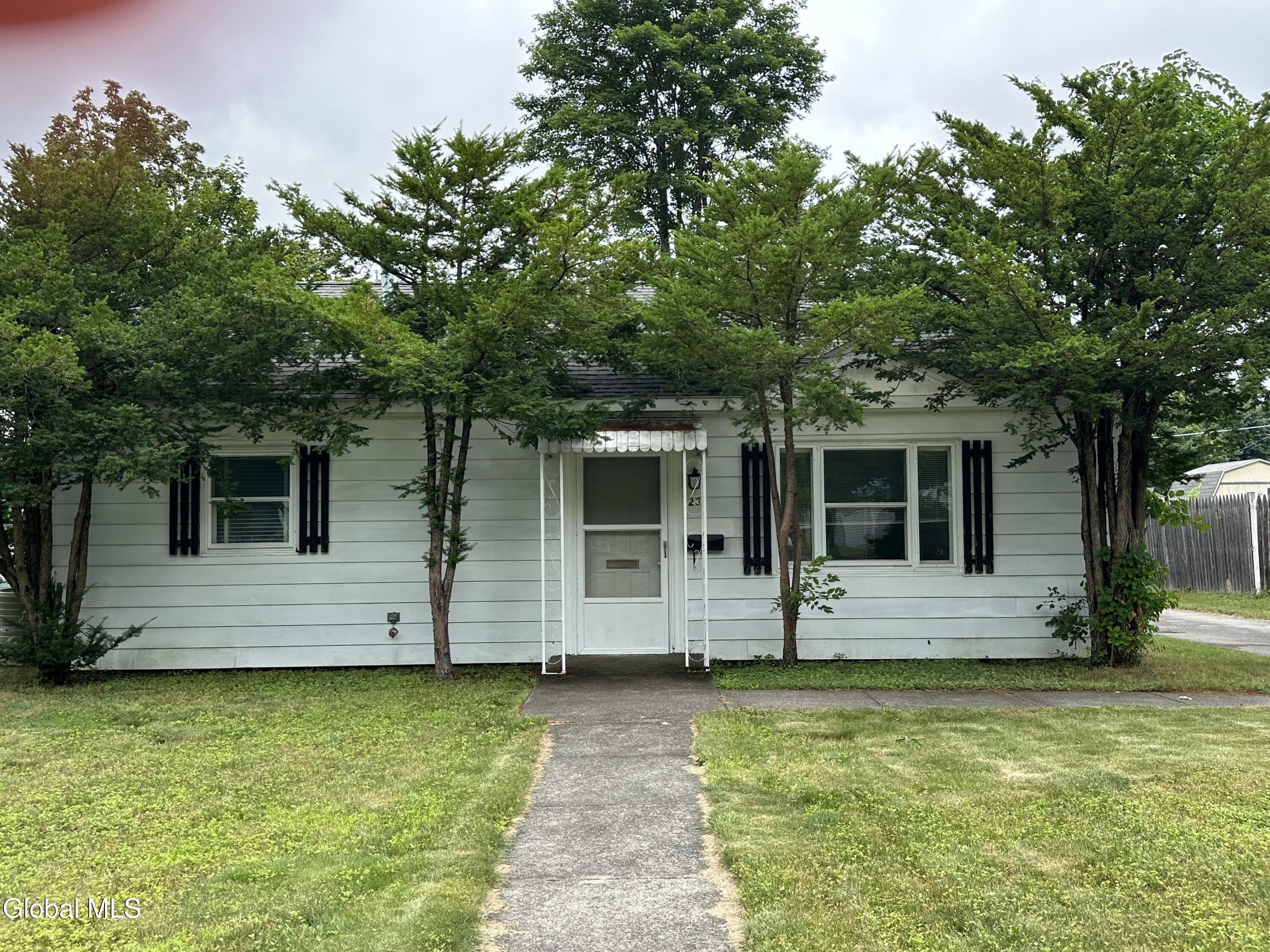 23 Cottage Hill Road Queensbury, NY 12804 - Photo 1 of 18 IMG_6792