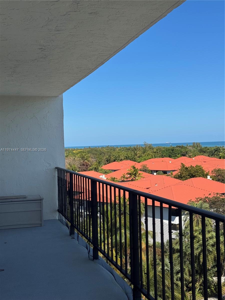 77 Crandon Boulevard, Unit 9E Key Biscayne, FL 33149 - Photo 1 of 11