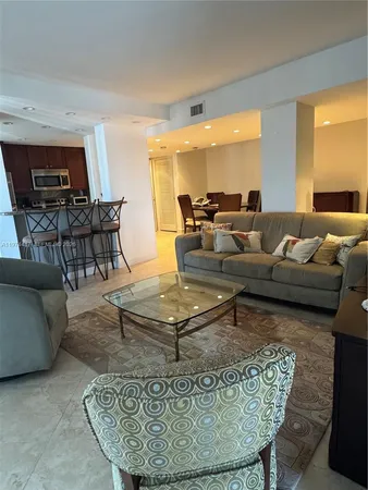 $4,200 | 77 Crandon Boulevard, Unit 9E, Key Biscayne, FL 33149