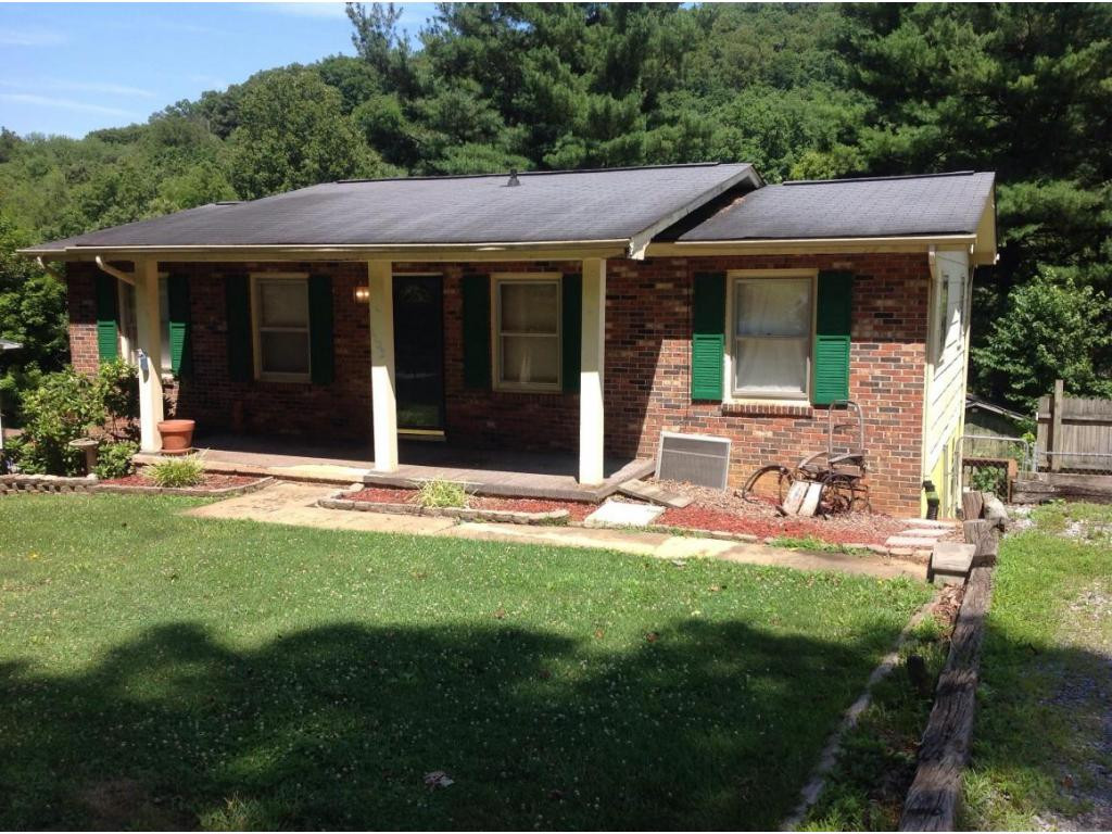 1122 Berry Road Elizabethton, TN 37643 - Photo 1 of 22 Photo 1