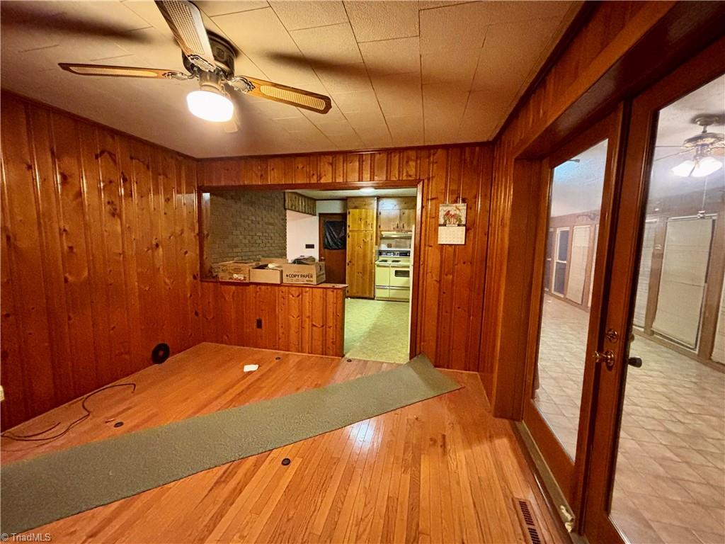 4140 Westfield Road Mount Airy, NC 27030 - Photo 9 of 33