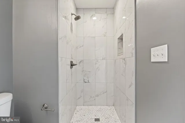 $290,000 | 210 North Collington Avenue, Baltimore, MD 21231