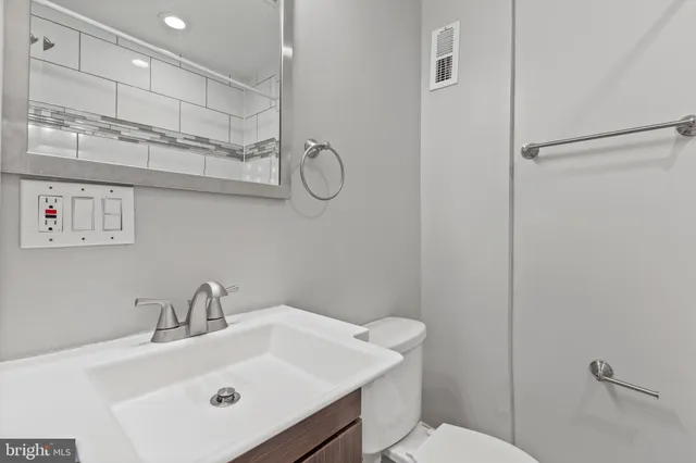 $290,000 | 210 North Collington Avenue, Baltimore, MD 21231