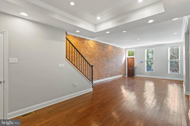 $290,000 | 210 North Collington Avenue, Baltimore, MD 21231