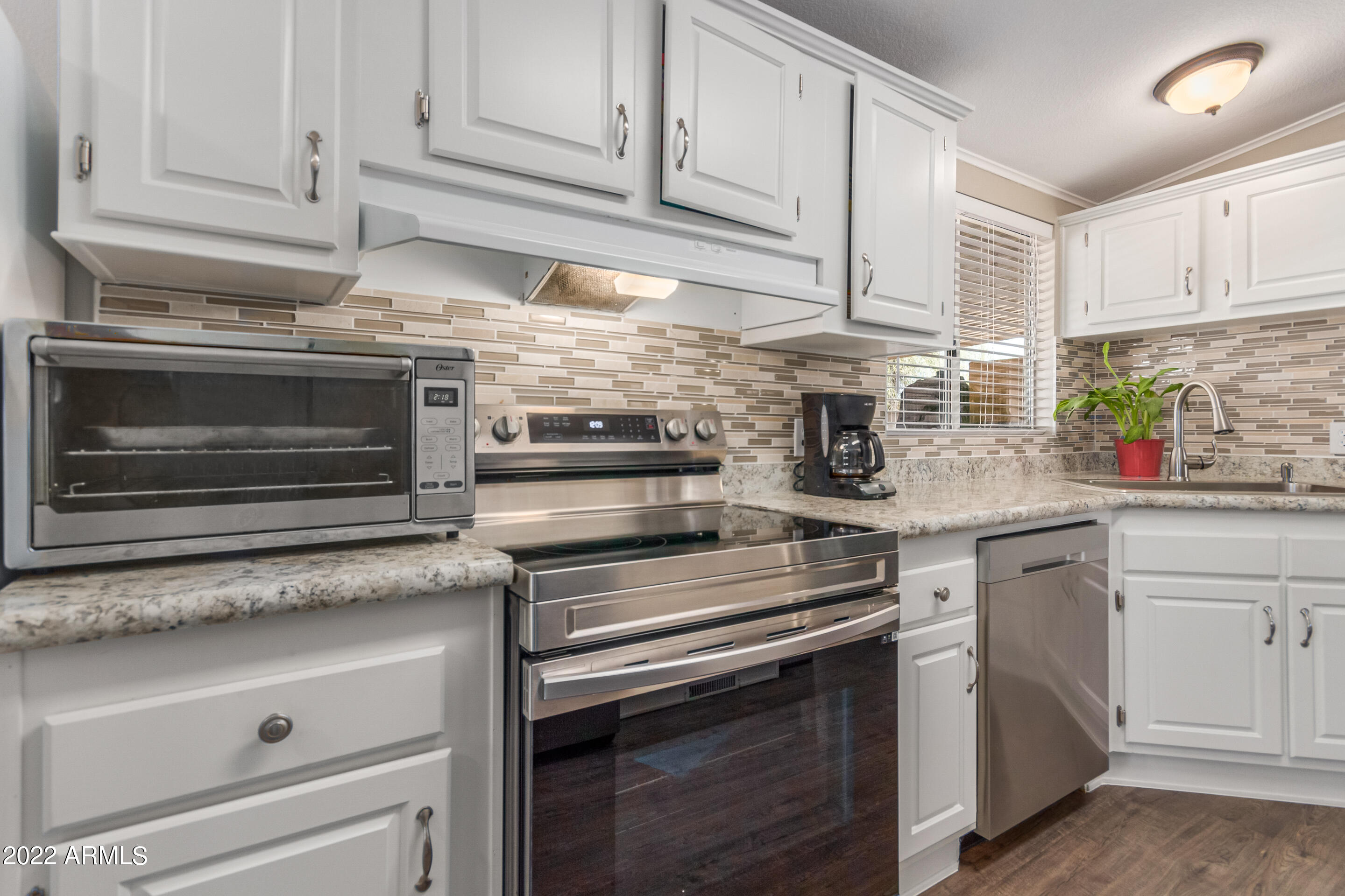 296 South Cactus Road Apache Junction, AZ 85119 - Photo 17 of 38 17 - Cactus