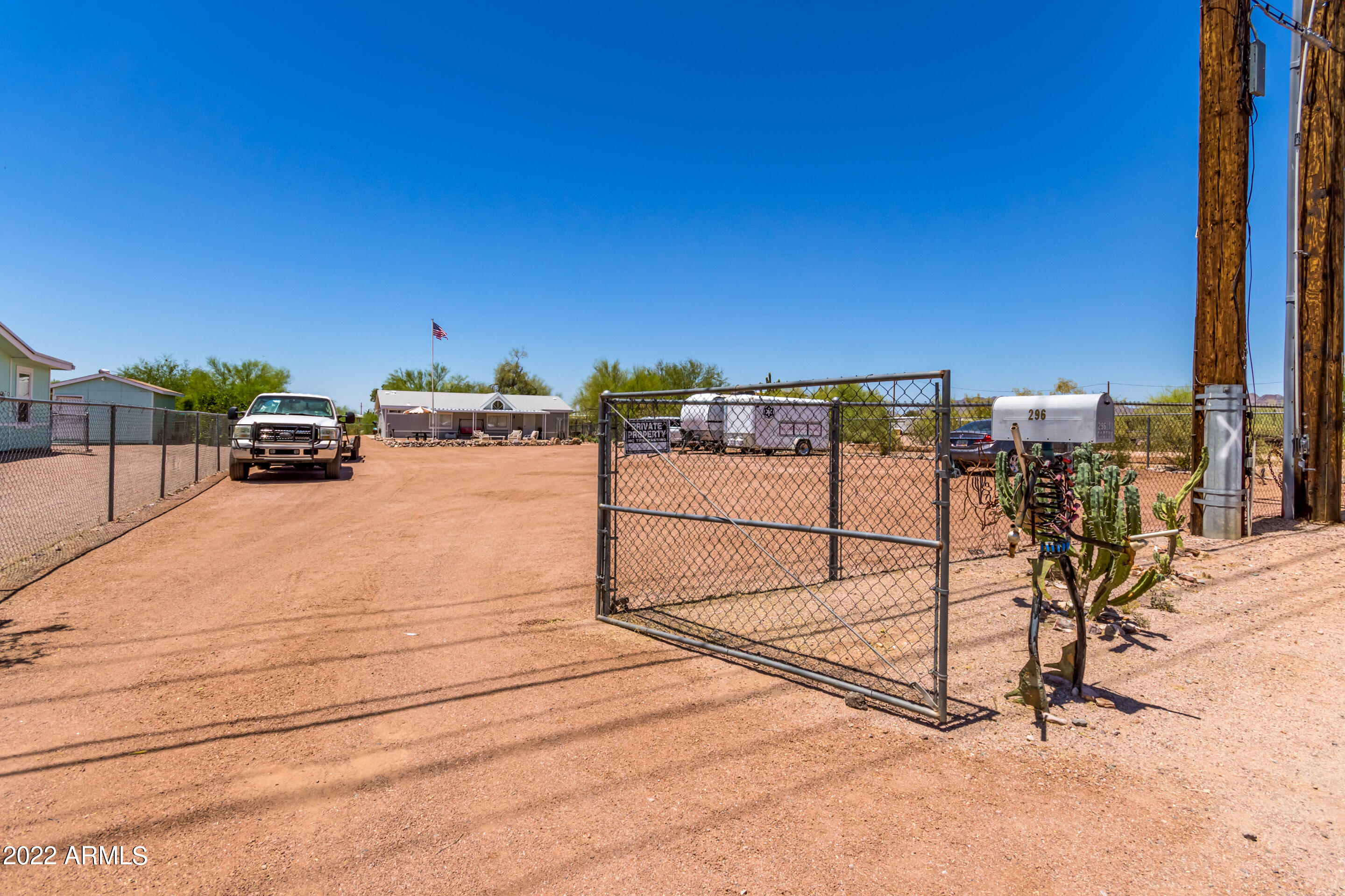 296 South Cactus Road Apache Junction, AZ 85119 - Photo 4 of 38 4 - Cactus