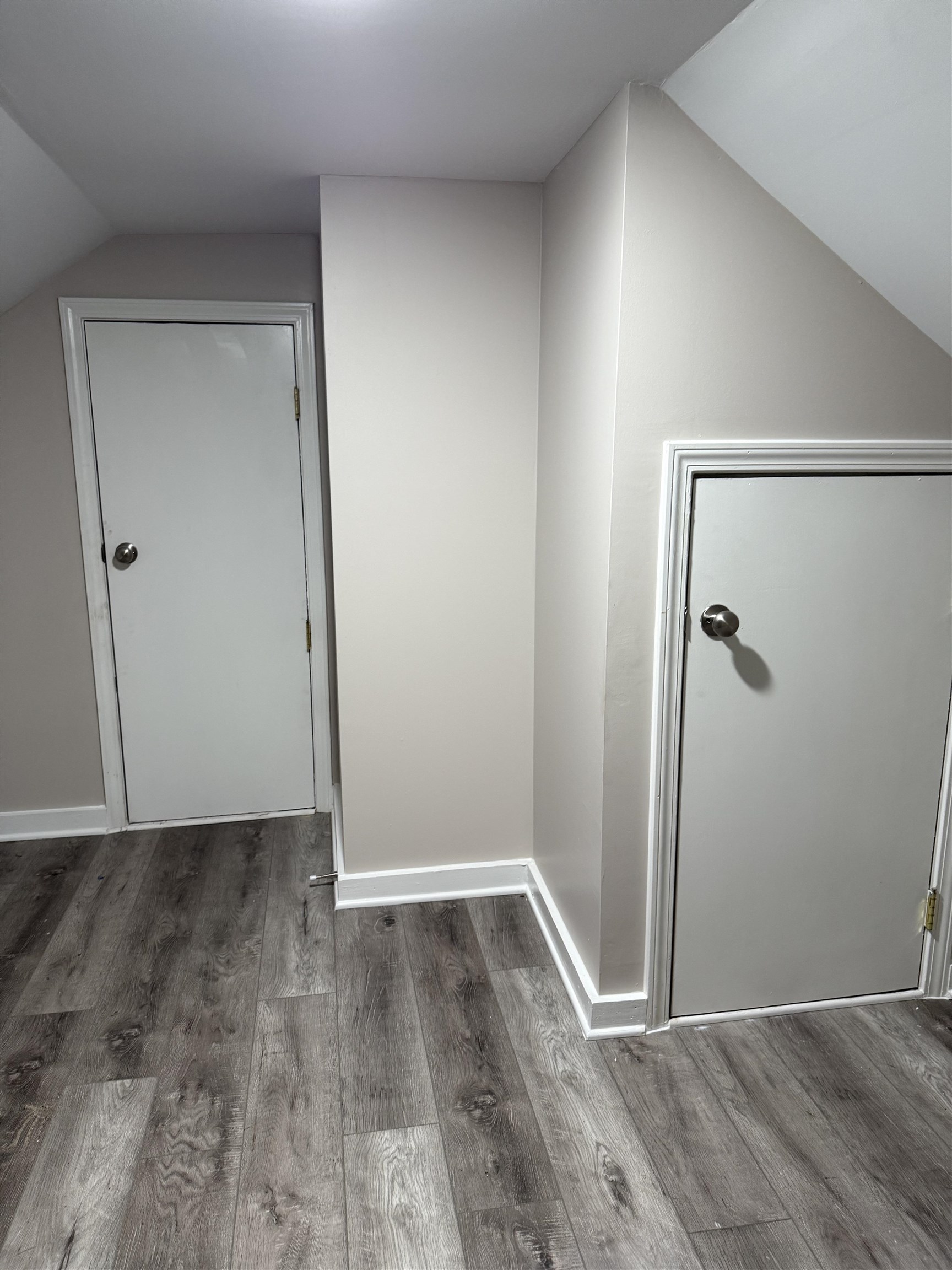 991 McEvers Road Memphis, TN 38111 - Photo 22 of 28 Interior space featuring vaulted ceiling and light wood-style flooring