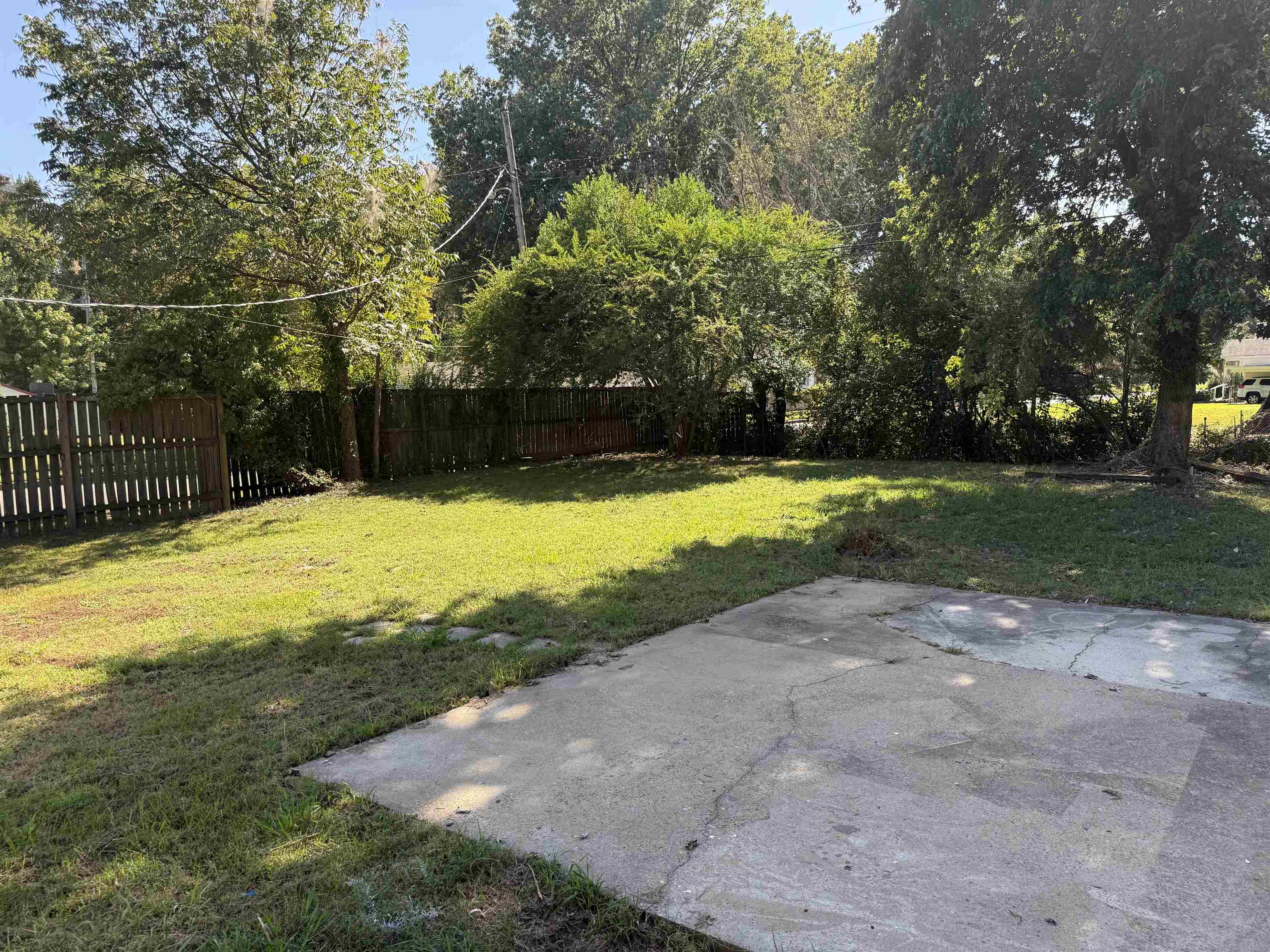 991 McEvers Road Memphis, TN 38111 - Photo 4 of 28 View of fenced backyard