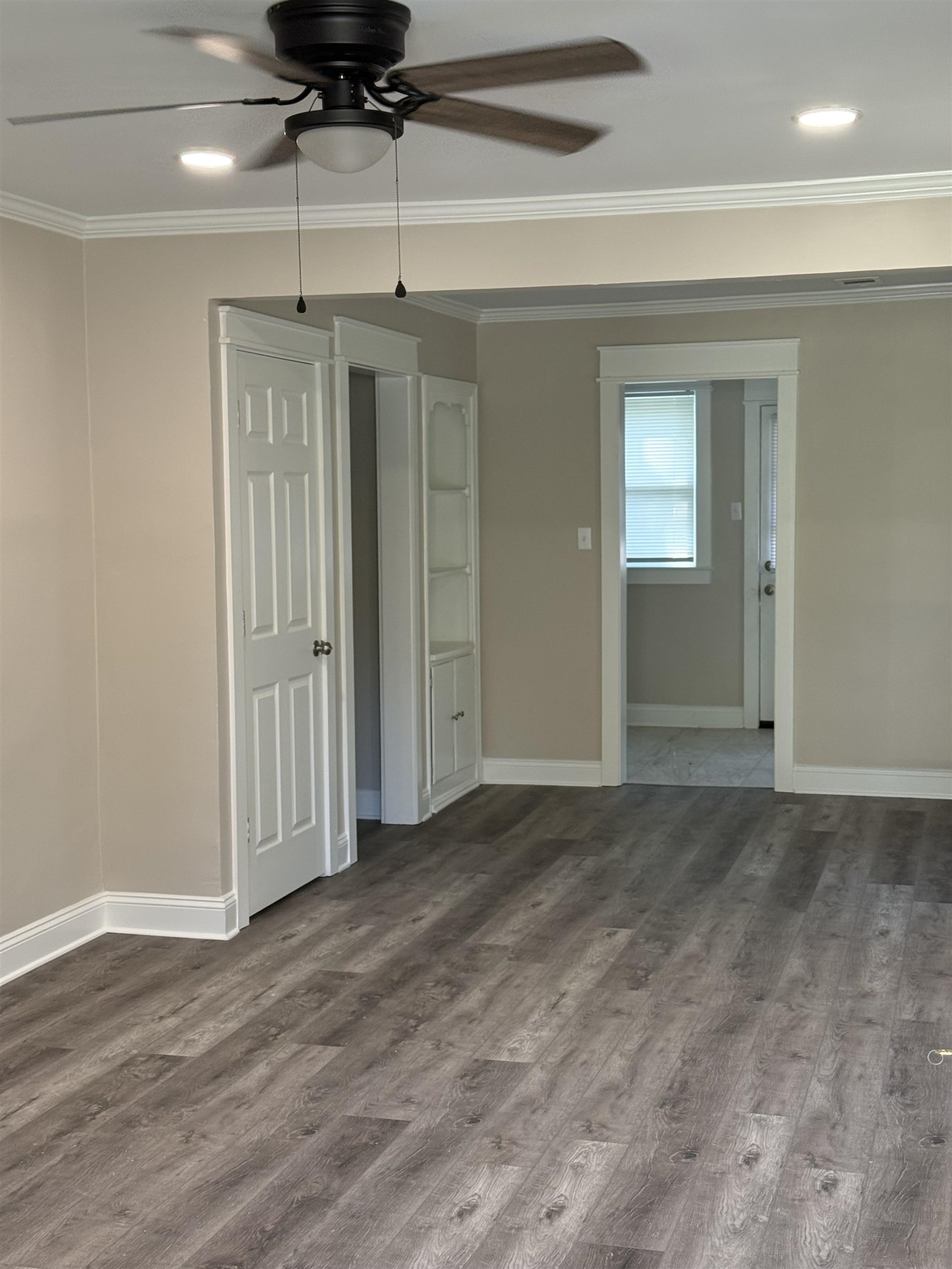 991 McEvers Road Memphis, TN 38111 - Photo 7 of 28 Unfurnished room featuring ornamental molding, wood finished floors, ceiling fan, and recessed lighting