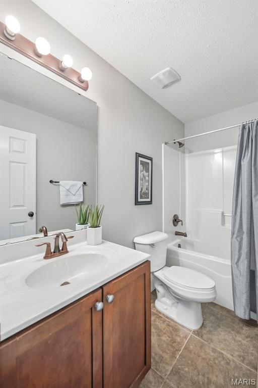 3204 Rue Royale Way St. Charles, MO 63301 - Photo 27 of 63