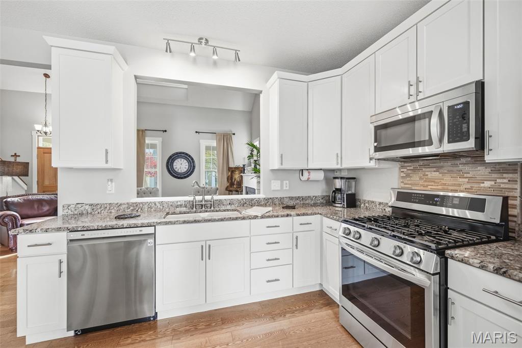 3204 Rue Royale Way St. Charles, MO 63301 - Photo 9 of 63