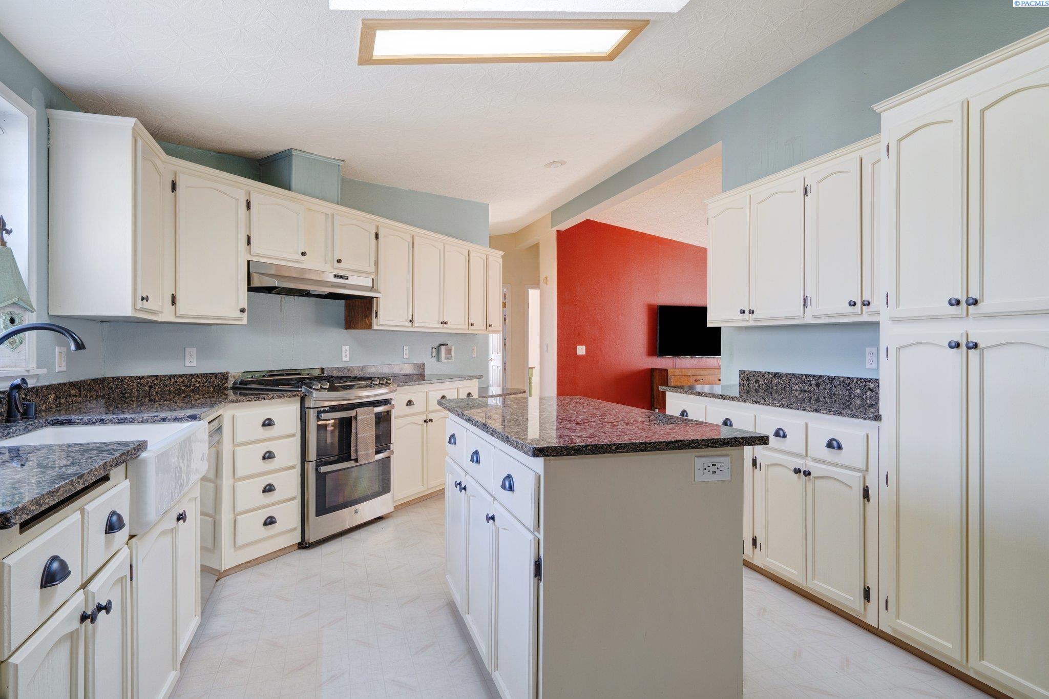 30804 East Ruppert Road Benton City, WA 99320 - Photo 14 of 28 Gallery Image 14