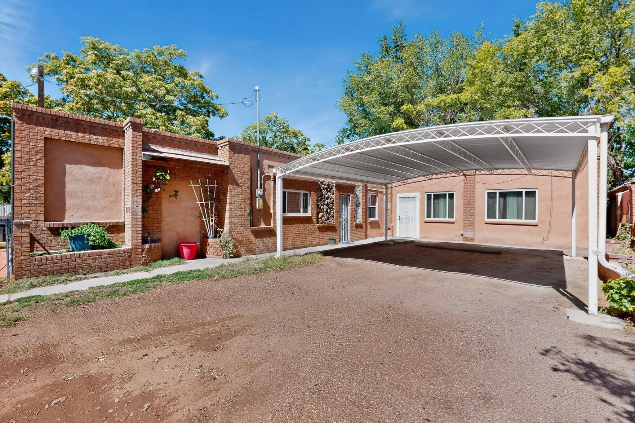 2215 Hooper Road Southwest Albuquerque, NM 87105 - Photo 7 of 67 Gallery Image 7