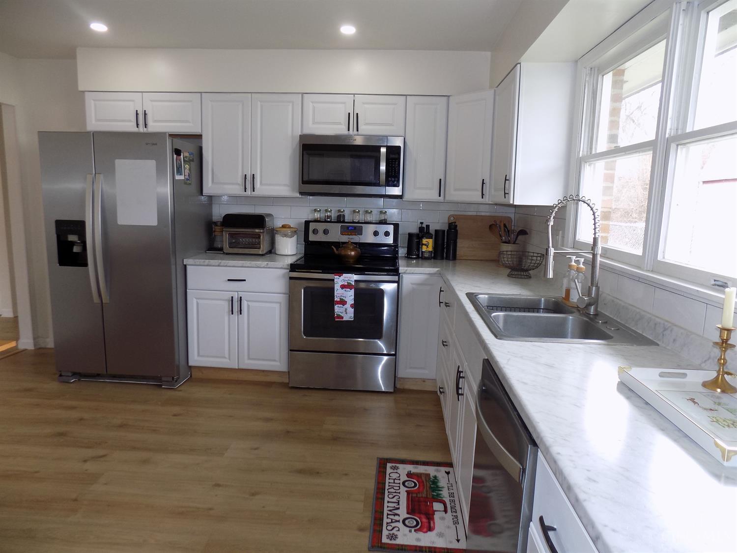 3262 Banning Road Cincinnati, OH 45239 - Photo 7 of 24