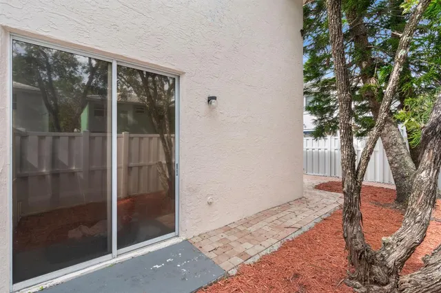 $525,000 | 9918 Northwest 2nd Court, Plantation, FL 33324