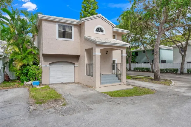 $525,000 | 9918 Northwest 2nd Court, Plantation, FL 33324