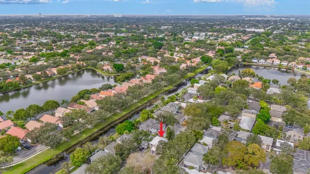 $525,000 | 9918 Northwest 2nd Court, Plantation, FL 33324