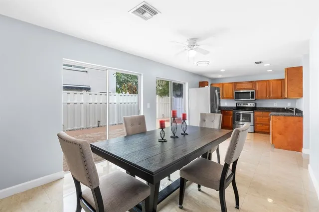 $525,000 | 9918 Northwest 2nd Court, Plantation, FL 33324