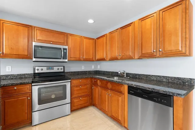 $525,000 | 9918 Northwest 2nd Court, Plantation, FL 33324