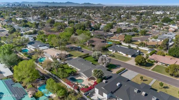 $1,395,000 | 7131 North 12th Place, Phoenix, AZ 85020
