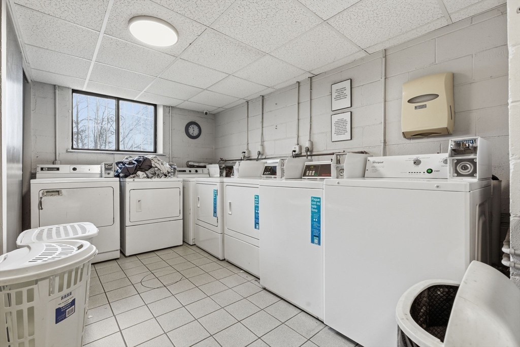 50 Water Street, Unit 46 Medford, MA 02155 - Photo 27 of 37 a kitchen that has a sink and a stove in it
