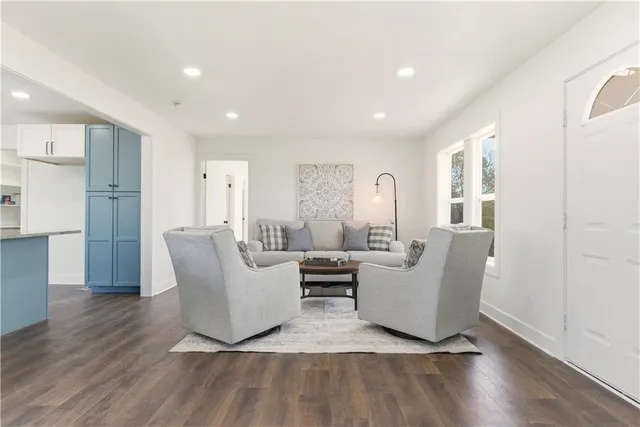 $550,000 | 18450 246th Street, Tonganoxie, KS 66086