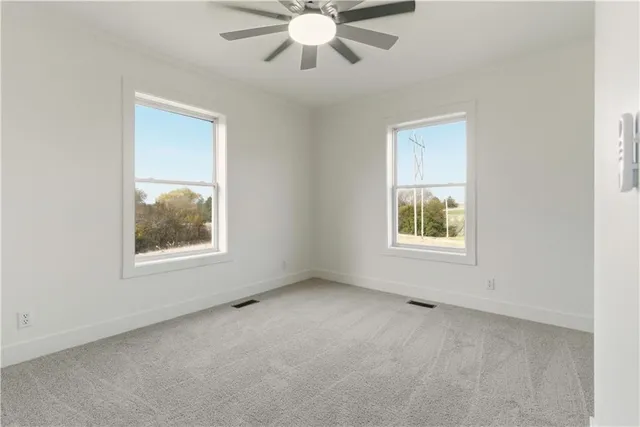 $565,000 | 18450 246th Street, Tonganoxie, KS 66086