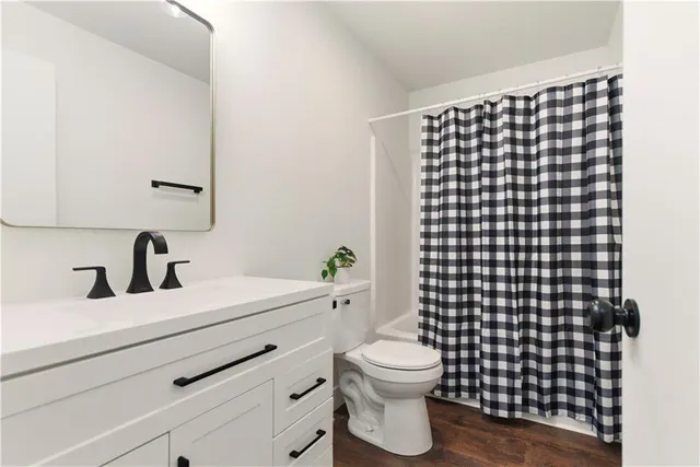 $565,000 | 18450 246th Street, Tonganoxie, KS 66086