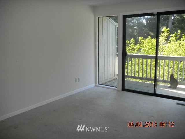 2006 Southeast 16th Court Renton, WA 98055 - Photo 6 of 10 Gallery Image 6