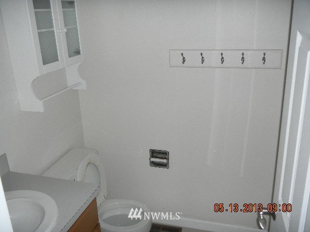2006 Southeast 16th Court Renton, WA 98055 - Photo 10 of 10 Gallery Image 10