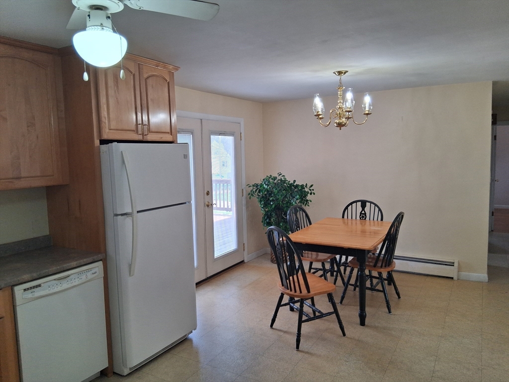 43 Robin Road Worcester, MA 01604 - Photo 7 of 31