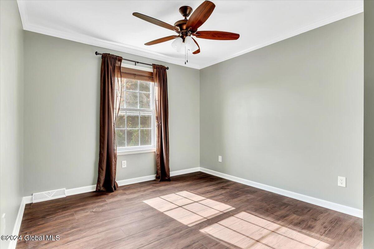 201 Maple Avenue Schenectady, NY 12302 - Photo 32 of 41 20-P1245662