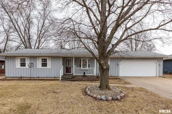 $165,000 | 204 Cypress Street, Pekin, IL 61554