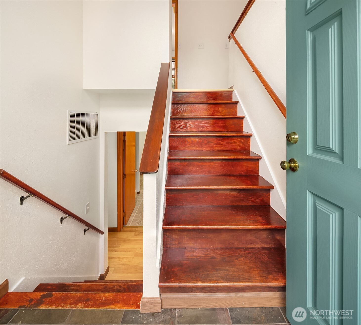 1002 South 194th Street SeaTac, WA 98148 - Photo 3 of 40