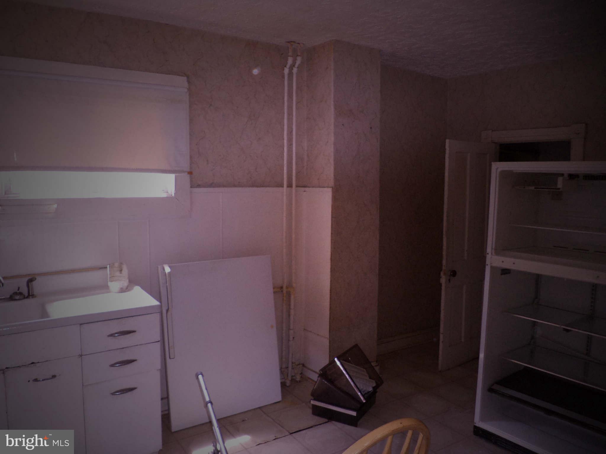 211 Fagley Street Baltimore, MD 21224 - Photo 4 of 13 Interior (General)