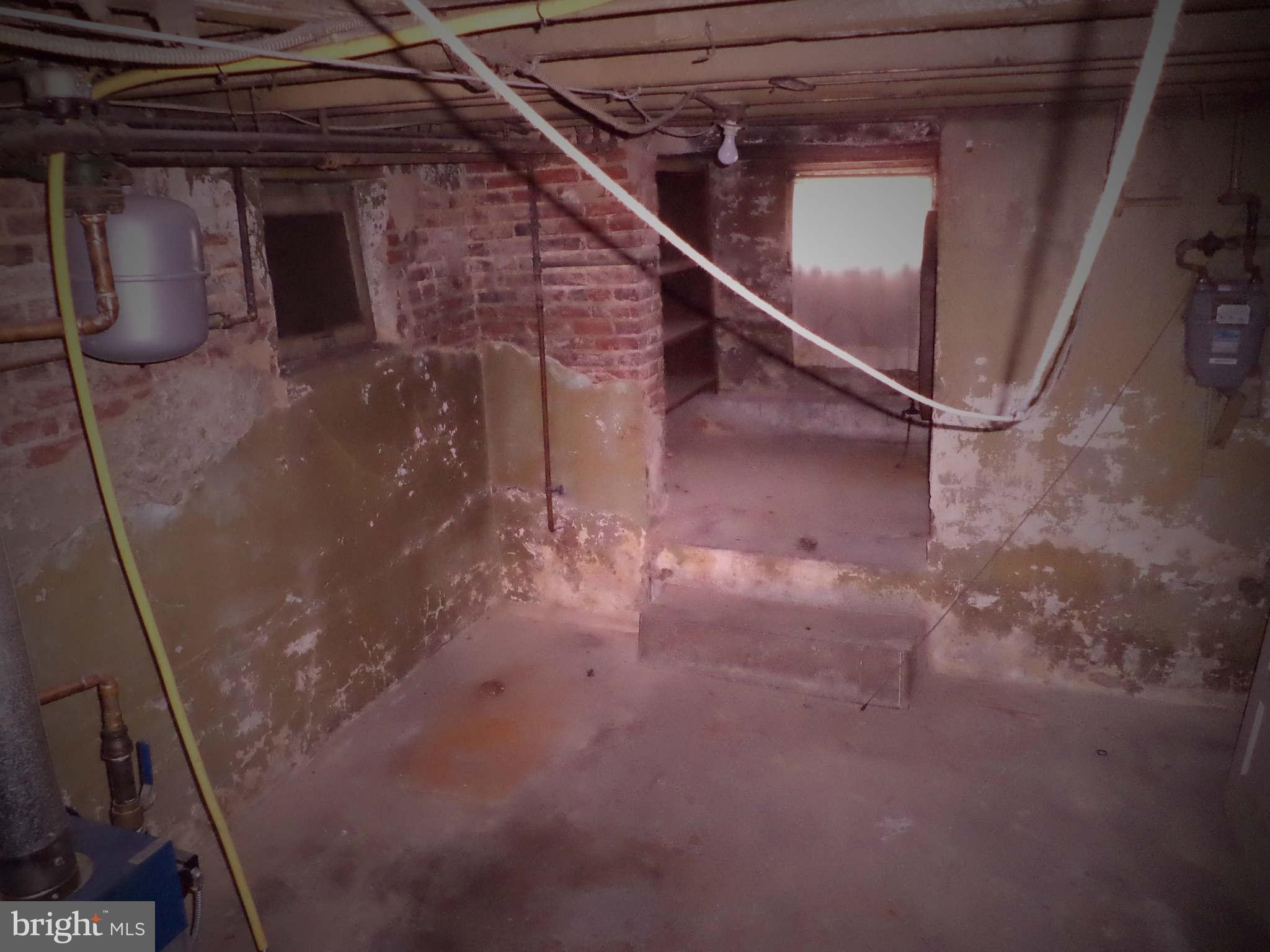211 Fagley Street Baltimore, MD 21224 - Photo 6 of 13 Interior (General)