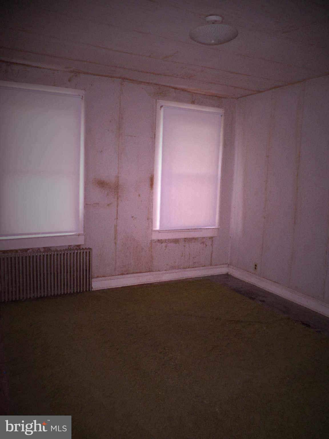 211 Fagley Street Baltimore, MD 21224 - Photo 8 of 13 Interior (General)