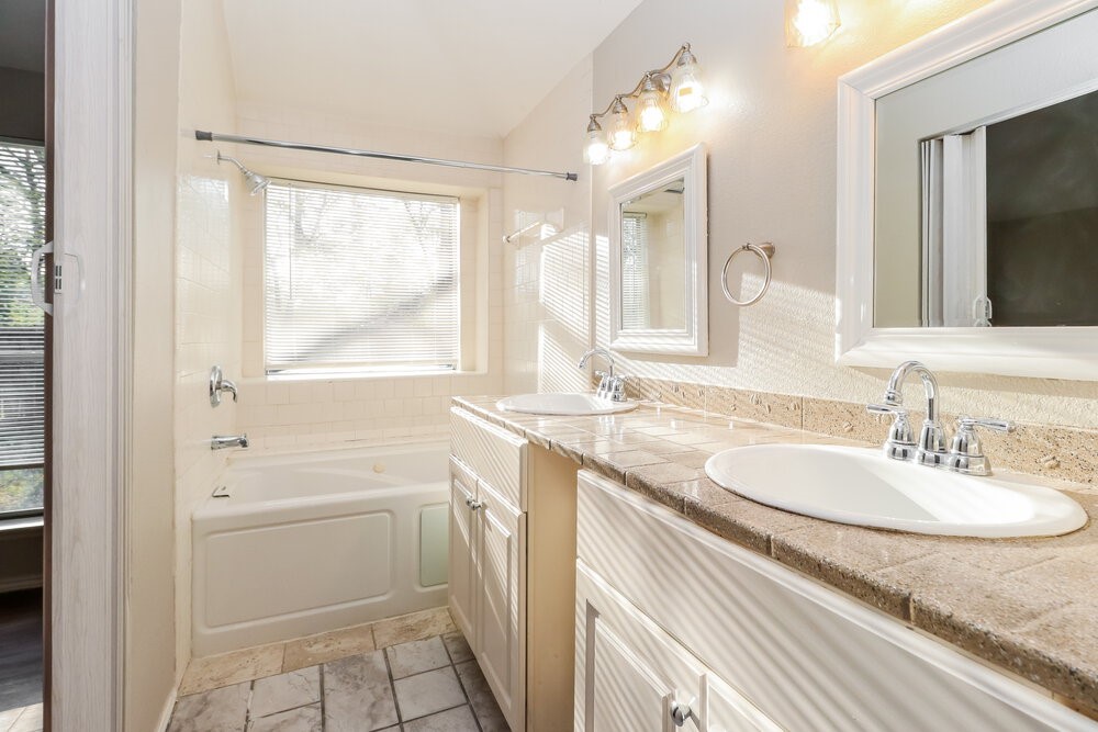5210 Kristen Court Spring, TX 77373 - Photo 12 of 16