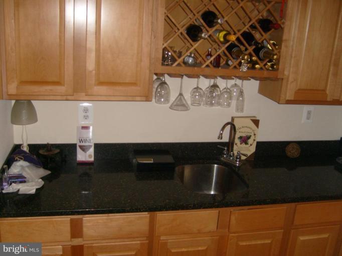 12019 Fort Washington Road Fort Washington, MD 20744 - Photo 6 of 14 Bulter's Pantry... with sink! Fabulous!
