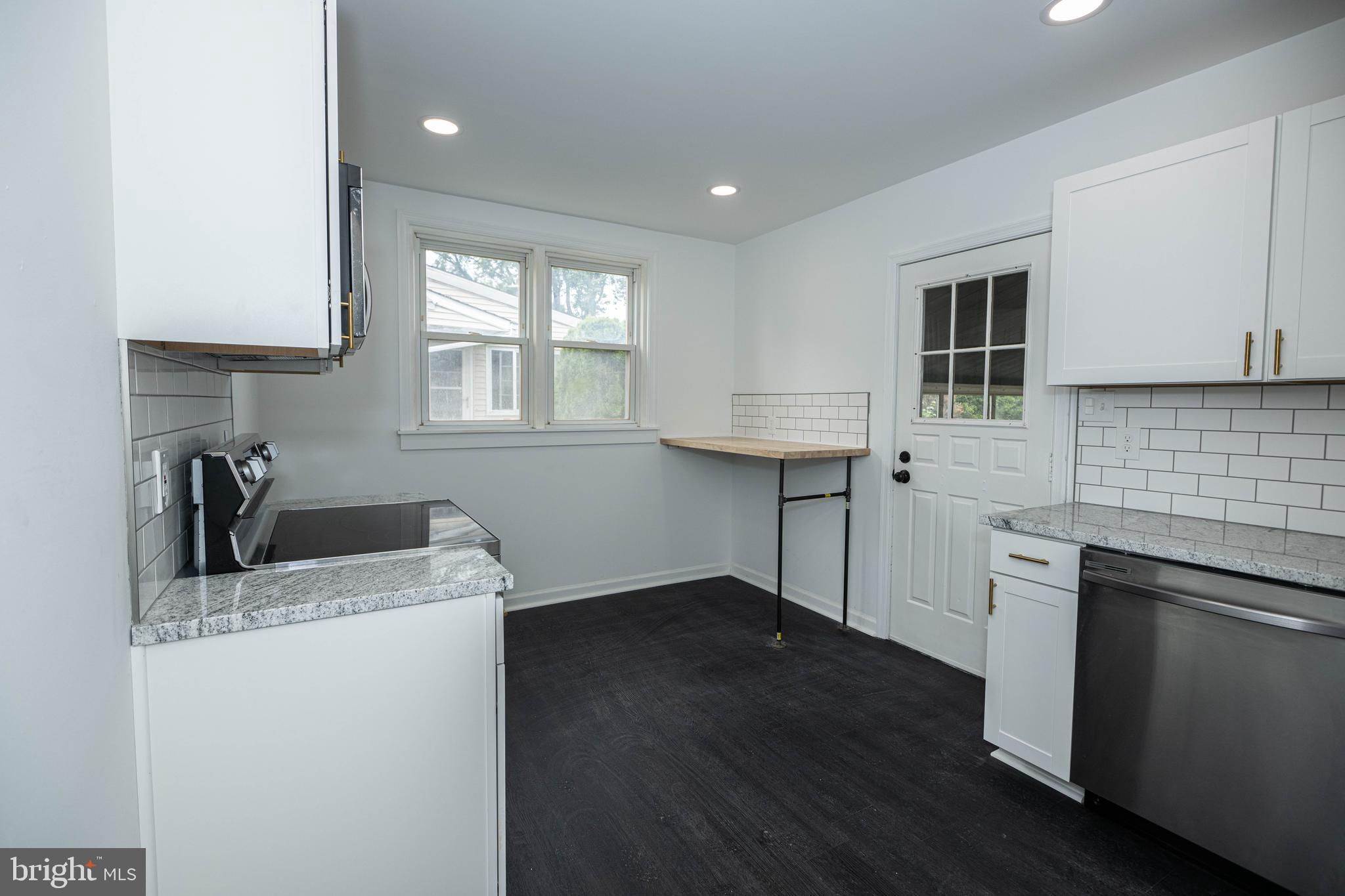 425 Rively Avenue Aldan, PA 19018 - Photo 9 of 43 Gallery Image 9