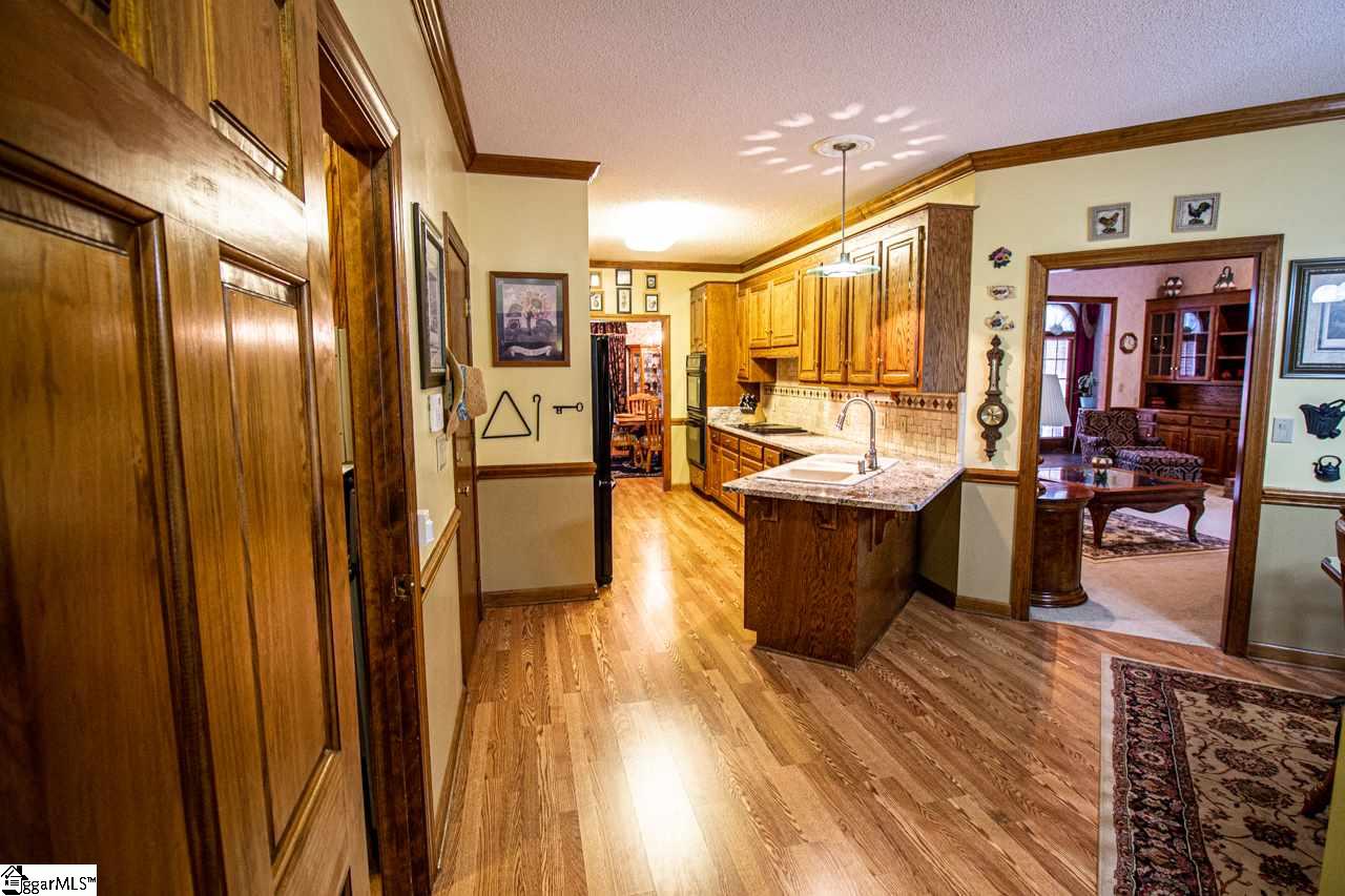 408 North Silver Ridge Drive Greer, SC 29651 - Photo 16 of 36