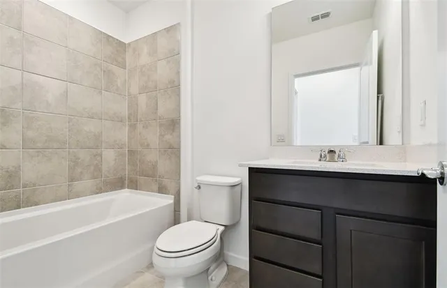 $384,940 | 10504 Hidden Banks Glen, Parrish, FL 34219