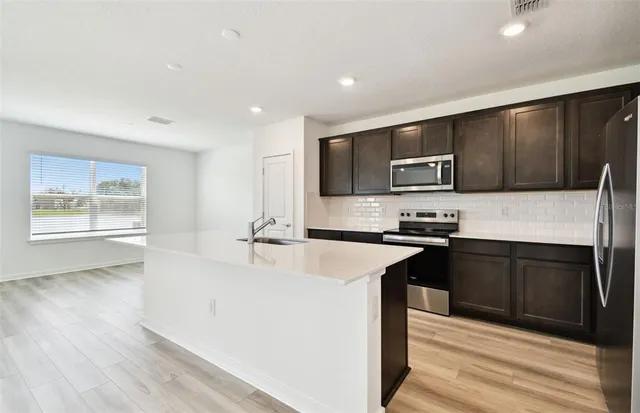 $384,940 | 10504 Hidden Banks Glen, Parrish, FL 34219