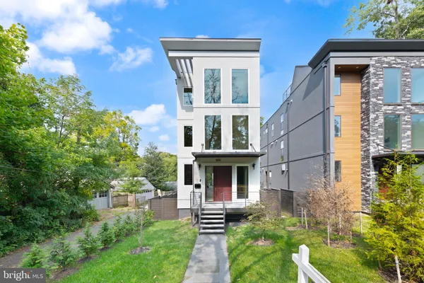 $2,325,000 | 6116 30th Street Northwest, Washington, DC 20015