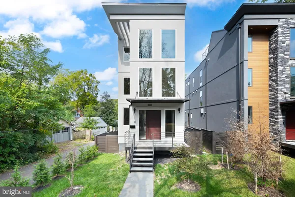 $2,325,000 | 6116 30th Street Northwest, Washington, DC 20015