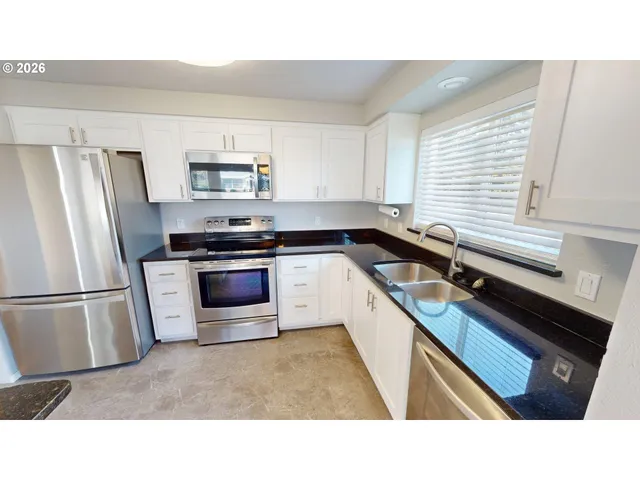 $375,000 | 94044 Azalea Lane, Gold Beach, OR 97444