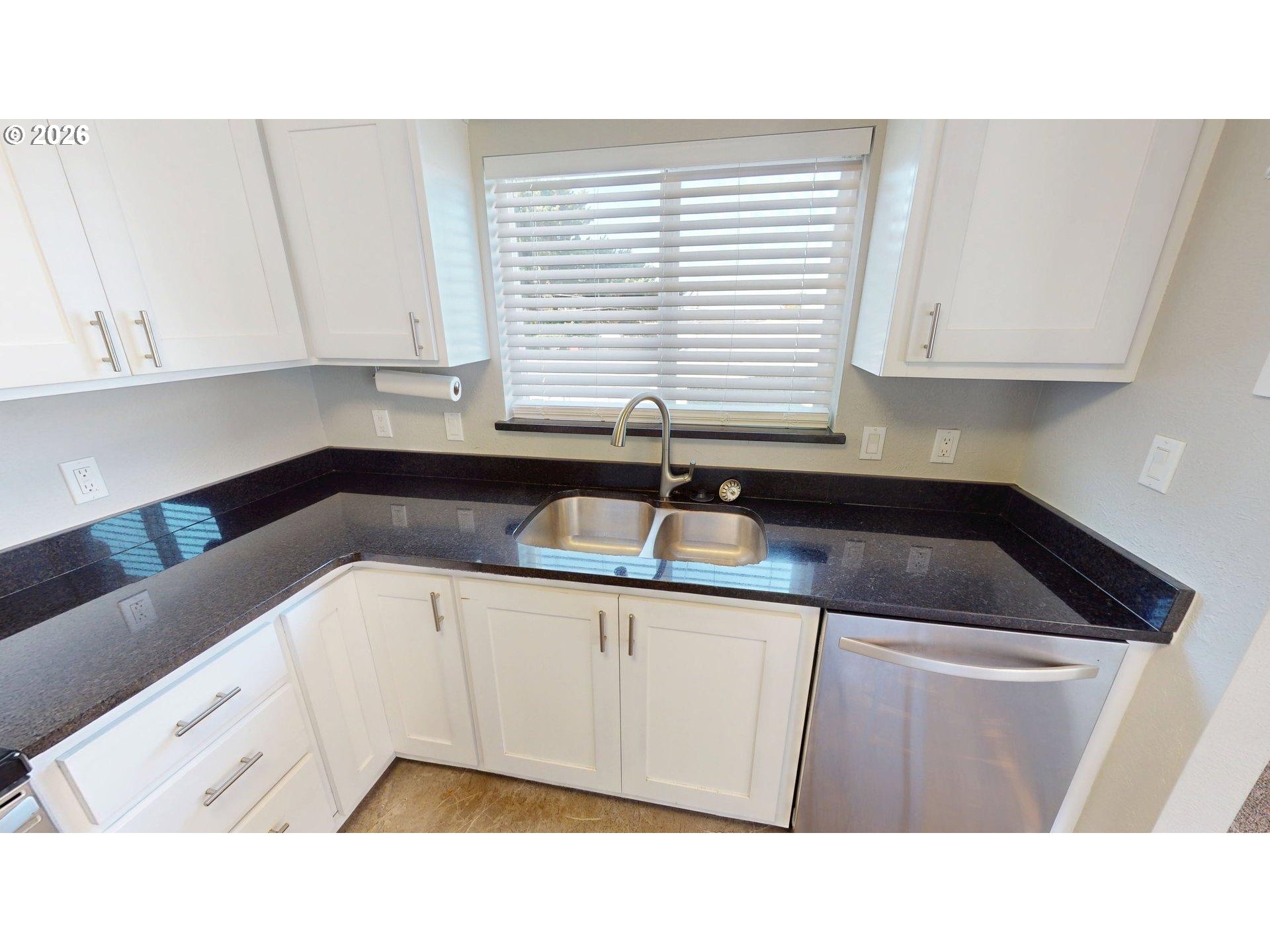 94044 Azalea Lane Gold Beach, OR 97444 - Photo 14 of 31 Kitchen